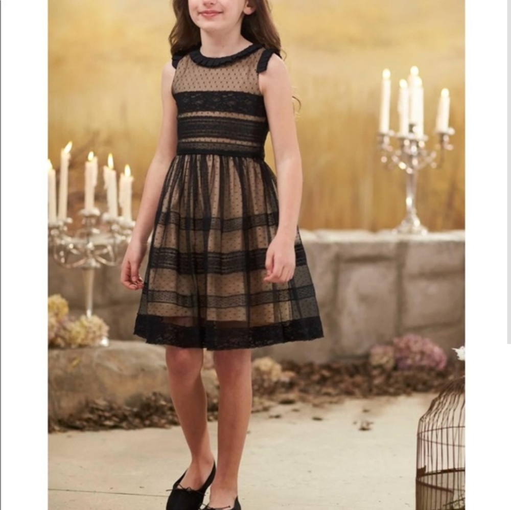 Chasing fireflies black nude lace dress 6 14 - Picture 7 of 10